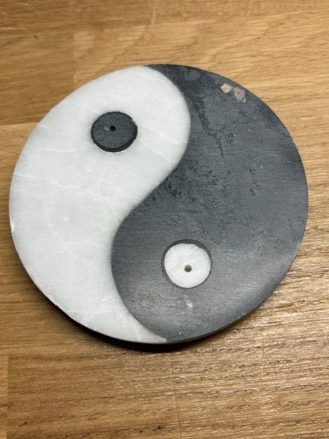 Porte encens rond Ying-Yang en pierre diam.10 cm