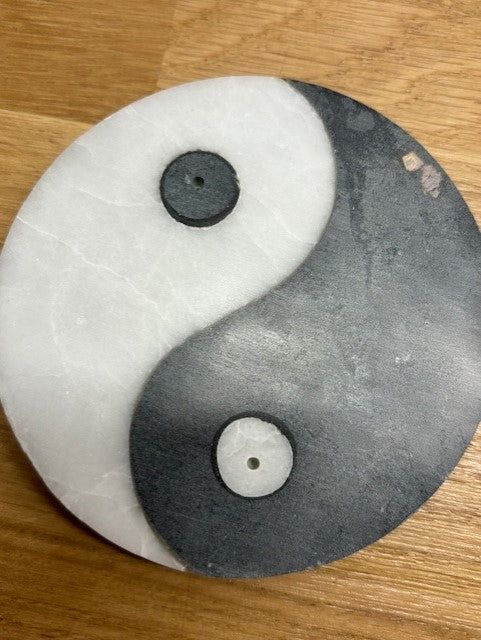 Porte encens rond Ying-Yang en pierre diam.10 cm